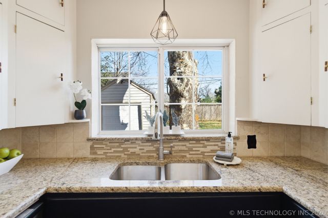 2511 E 17th Street, Tulsa, OK 74104