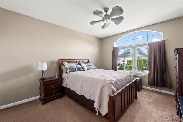 16016 Berry Lane, Macomb, MI 48044