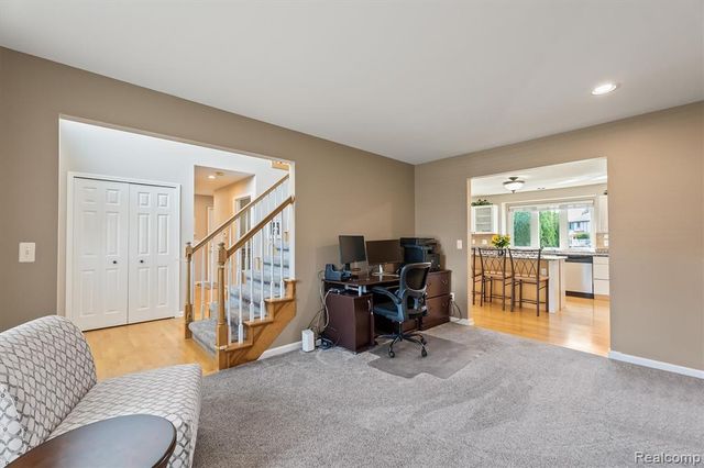 16016 Berry Lane, Macomb, MI 48044