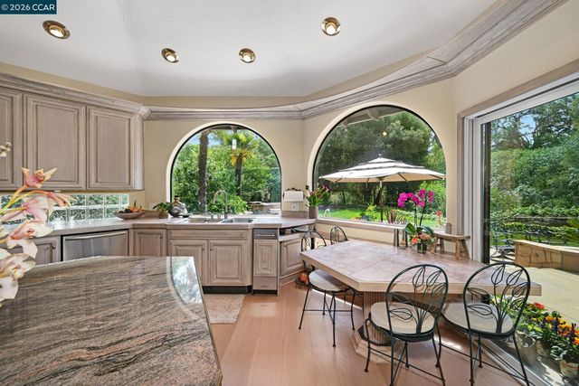490 St Marys Rd, Lafayette, CA 94549