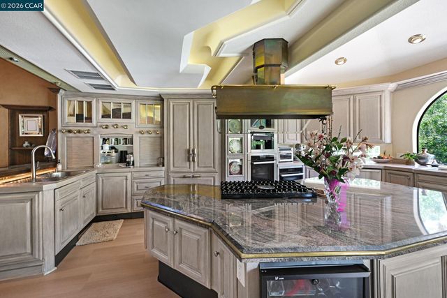 490 St Marys Rd, Lafayette, CA 94549