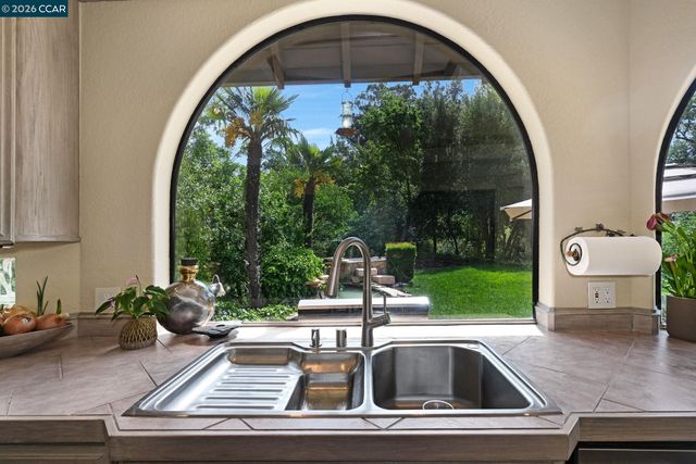 490 St Marys Rd, Lafayette, CA 94549