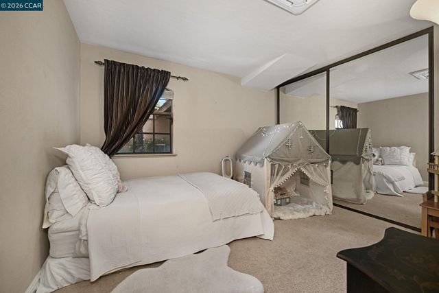 490 St Marys Rd, Lafayette, CA 94549