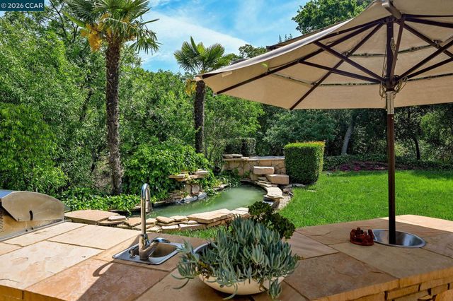 490 St Marys Rd, Lafayette, CA 94549