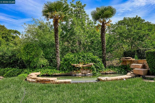 490 St Marys Rd, Lafayette, CA 94549
