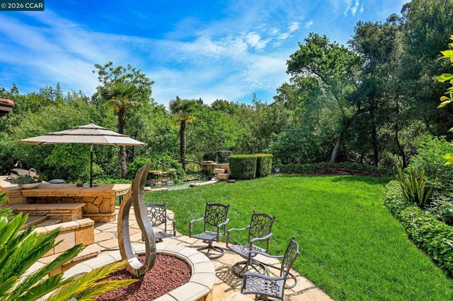 490 St Marys Rd, Lafayette, CA 94549