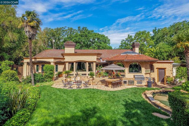 490 St Marys Rd, Lafayette, CA 94549