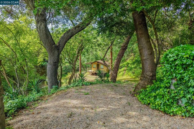 490 St Marys Rd, Lafayette, CA 94549