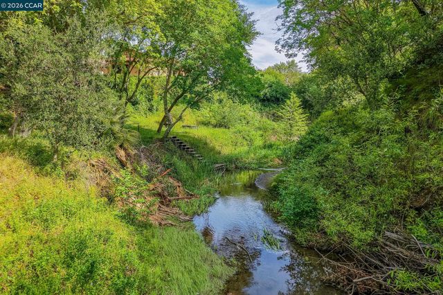 490 St Marys Rd, Lafayette, CA 94549