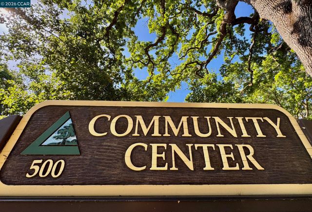 490 St Marys Rd, Lafayette, CA 94549