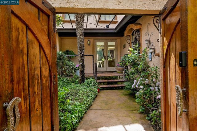490 St Marys Rd, Lafayette, CA 94549