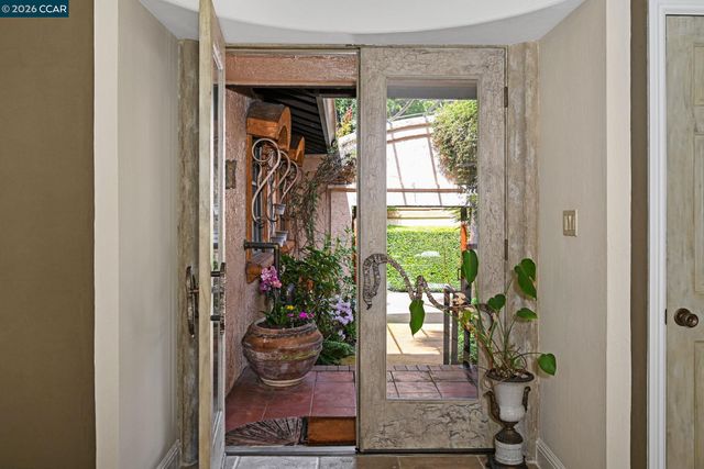 490 St Marys Rd, Lafayette, CA 94549