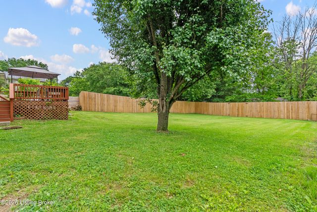 202 Clore Ave, La Grange, KY 40031