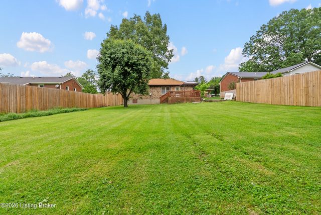 202 Clore Ave, La Grange, KY 40031