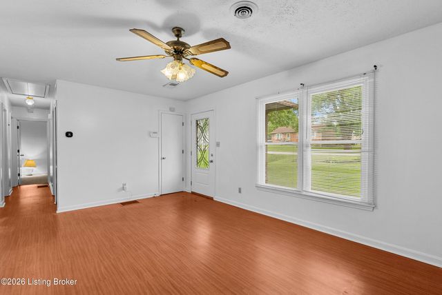 202 Clore Ave, La Grange, KY 40031