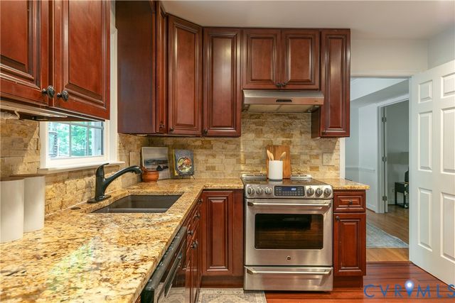 4600 Foxwood Rd, Chester, VA 23831