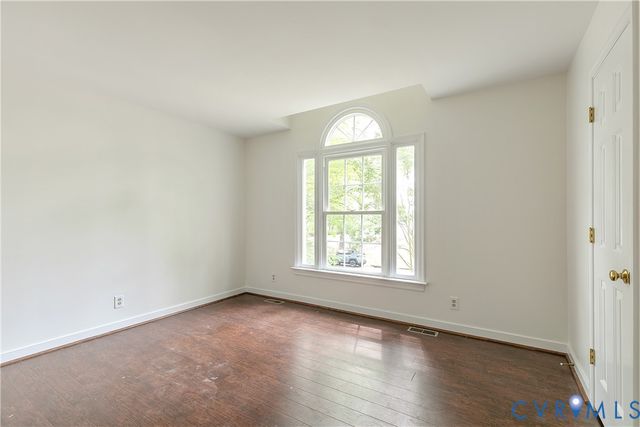 4600 Foxwood Rd, Chester, VA 23831