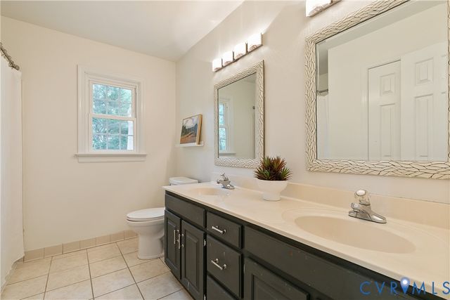 4600 Foxwood Rd, Chester, VA 23831