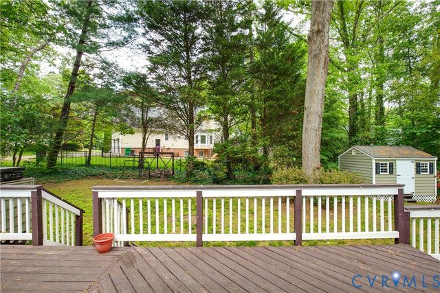 4600 Foxwood Rd, Chester, VA 23831