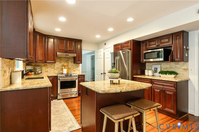 4600 Foxwood Rd, Chester, VA 23831