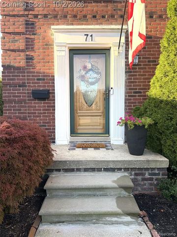 71 Vernier Road, Grosse Pointe Shores, MI 48236