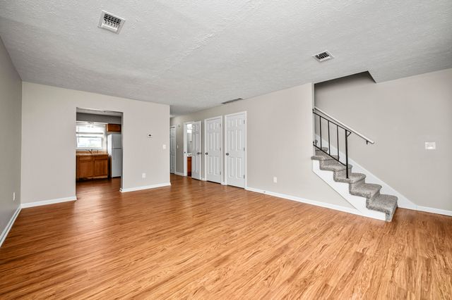 1205, 1207, 1209 Reva Ridge Way, Lexington, KY 40517