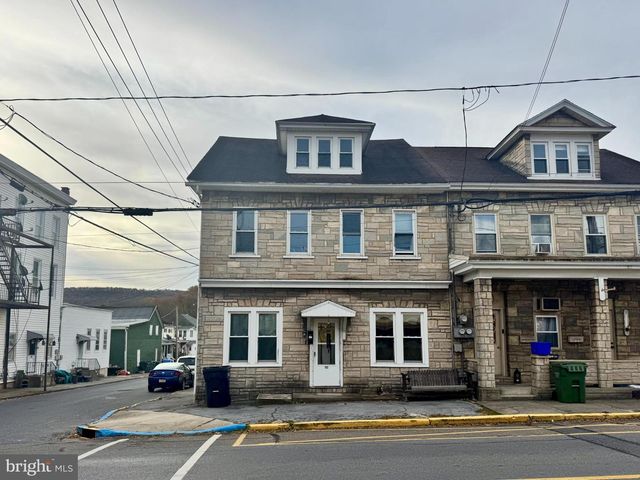 101 W MAIN ST, Tremont, PA 17981