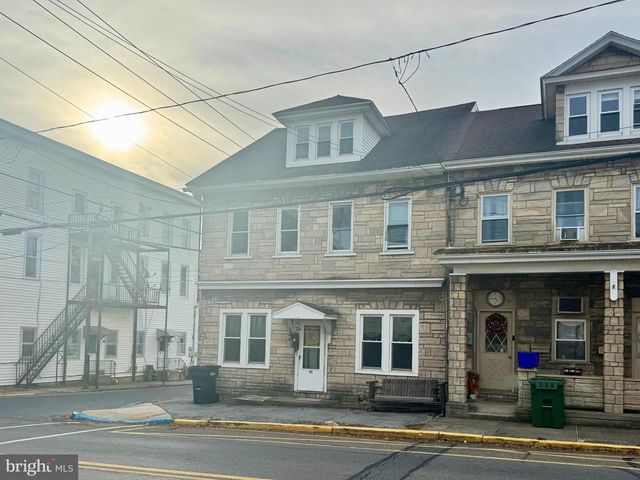 101 W MAIN ST, Tremont, PA 17981