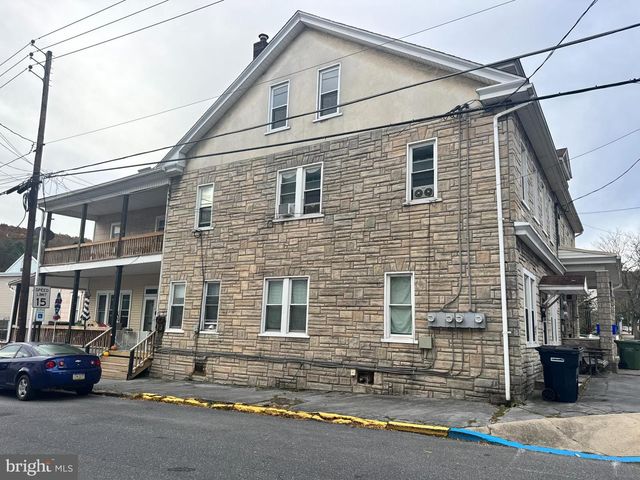 101 W MAIN ST, Tremont, PA 17981