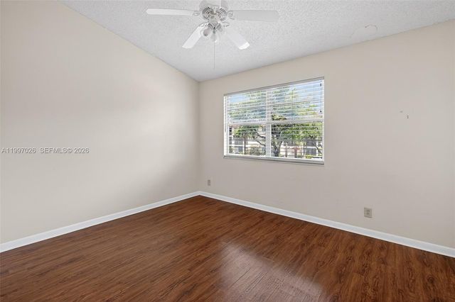 85 SW 3rd St, Pompano Beach, FL 33060