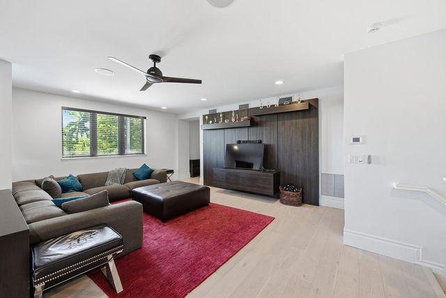 720 Isle Of Palms Dr, Fort Lauderdale, FL 33301