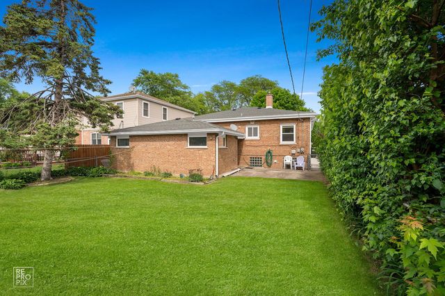 10016 S Clifton Park Avenue, Evergreen Park, IL 60805