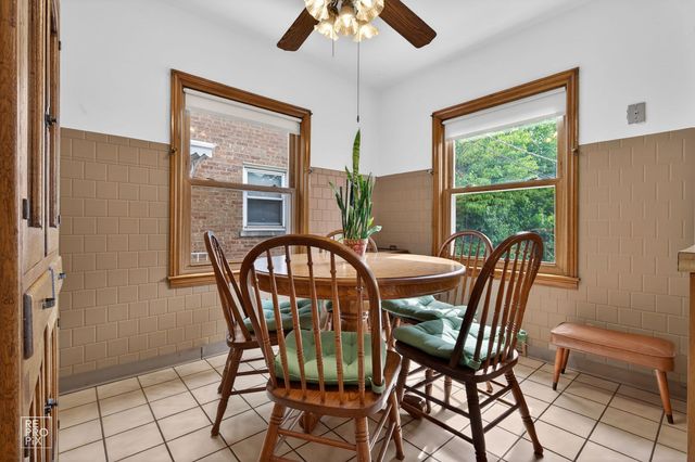 10016 S Clifton Park Avenue, Evergreen Park, IL 60805
