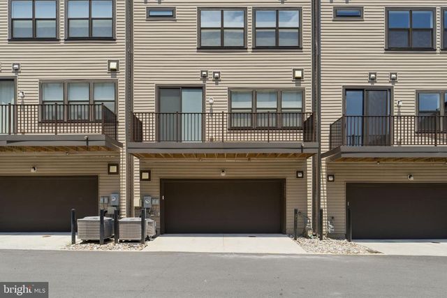 22522 FOUNDATION DR, Ashburn, VA 20148