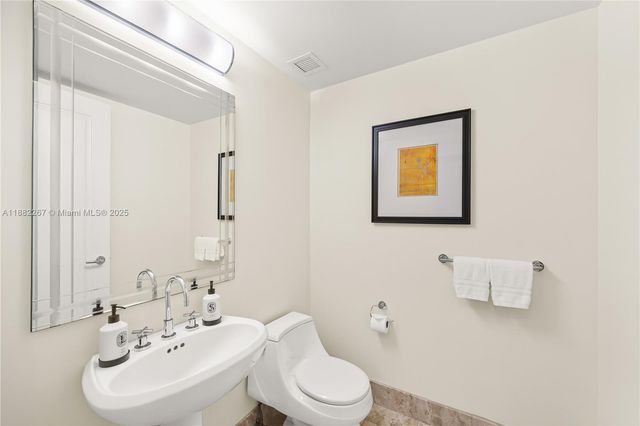 1435 Brickell Ave 3203, Miami, FL 33131