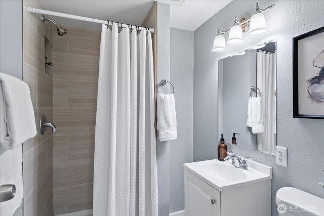 18312 73rd Avenue W, Edmonds, WA 98026