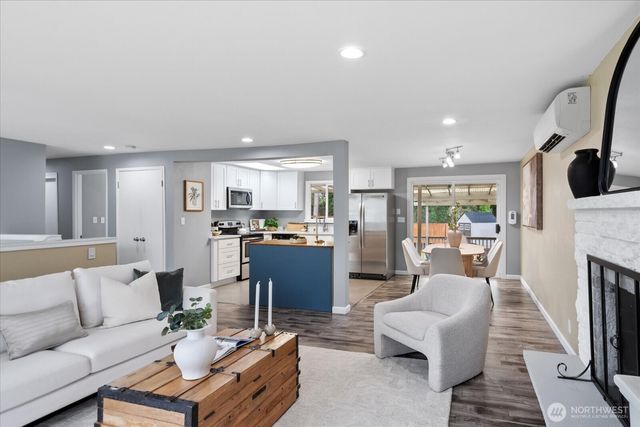 18312 73rd Avenue W, Edmonds, WA 98026