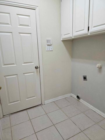 8312 Whistling Duck Drive, Fort Worth, TX 76118