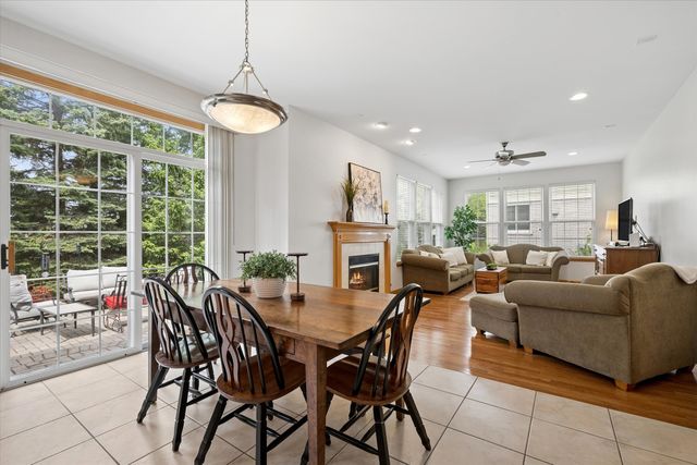 2304 Sarazen Drive, Vernon Hills, IL 60061