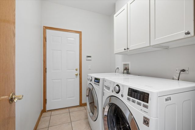2304 Sarazen Drive, Vernon Hills, IL 60061