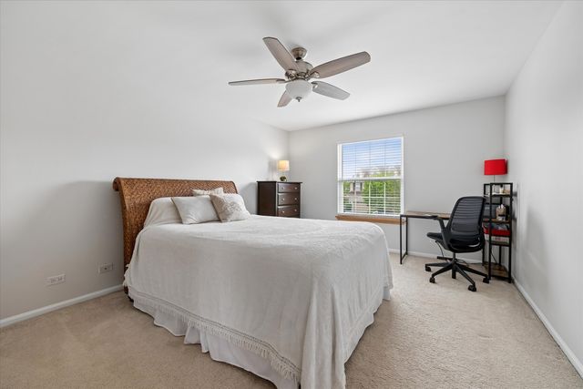 2304 Sarazen Drive, Vernon Hills, IL 60061