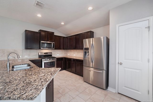 15251 Field Sparrow, San Antonio, TX 78253