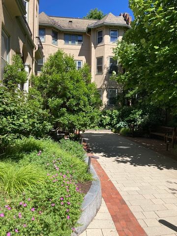 1619 Massachusetts Avenue 26, Cambridge, MA 02138