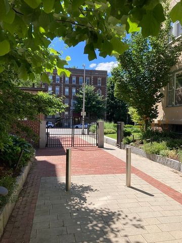 1619 Massachusetts Avenue 26, Cambridge, MA 02138