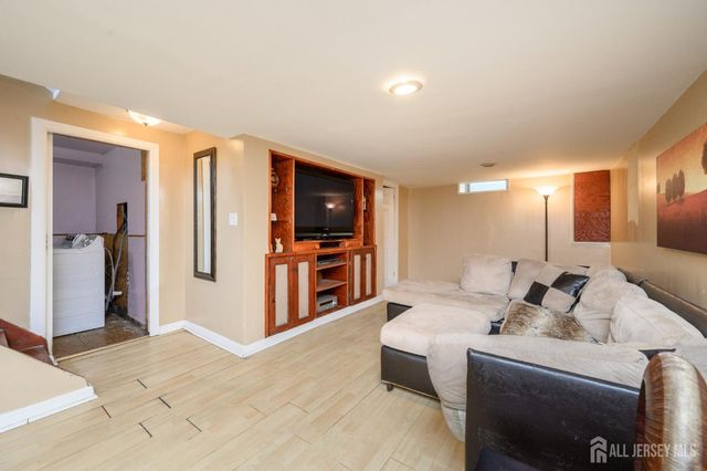 2081 Coles Avenue, Scotch Plains, NJ 07076