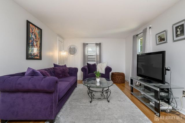 2081 Coles Avenue, Scotch Plains, NJ 07076