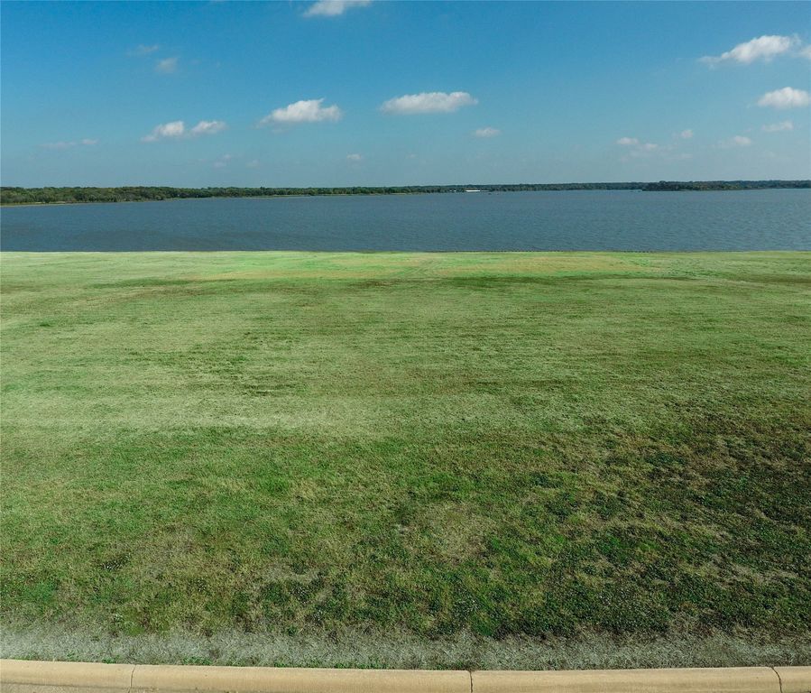 1177 Beacon Shore Road, Kemp, TX 74143
