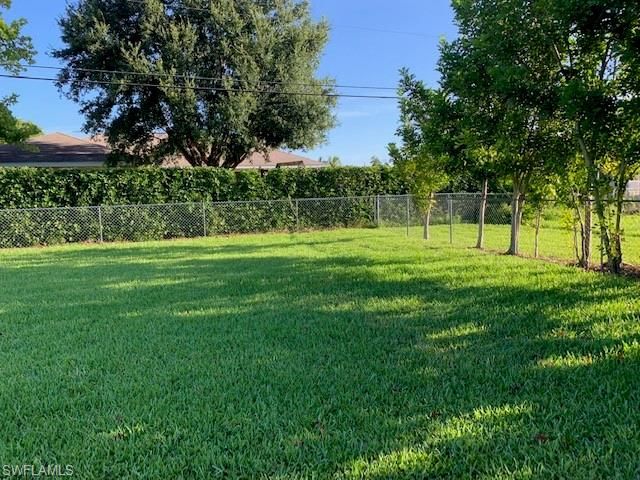 1911 SE 21st ST, Cape Coral, FL 33990