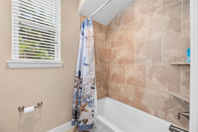 403 Marina View Drive, Webster, TX 77598