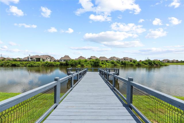 403 Marina View Drive, Webster, TX 77598